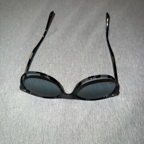 Ray Ban women’s sunglasses black and grey - Picture 2 of 7